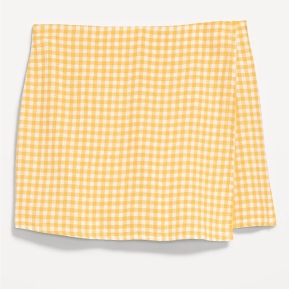 Old Navy High-Waisted Linen-Blend Mini
Wrap Skort - Yellow Gingham - Picture 6 of 8